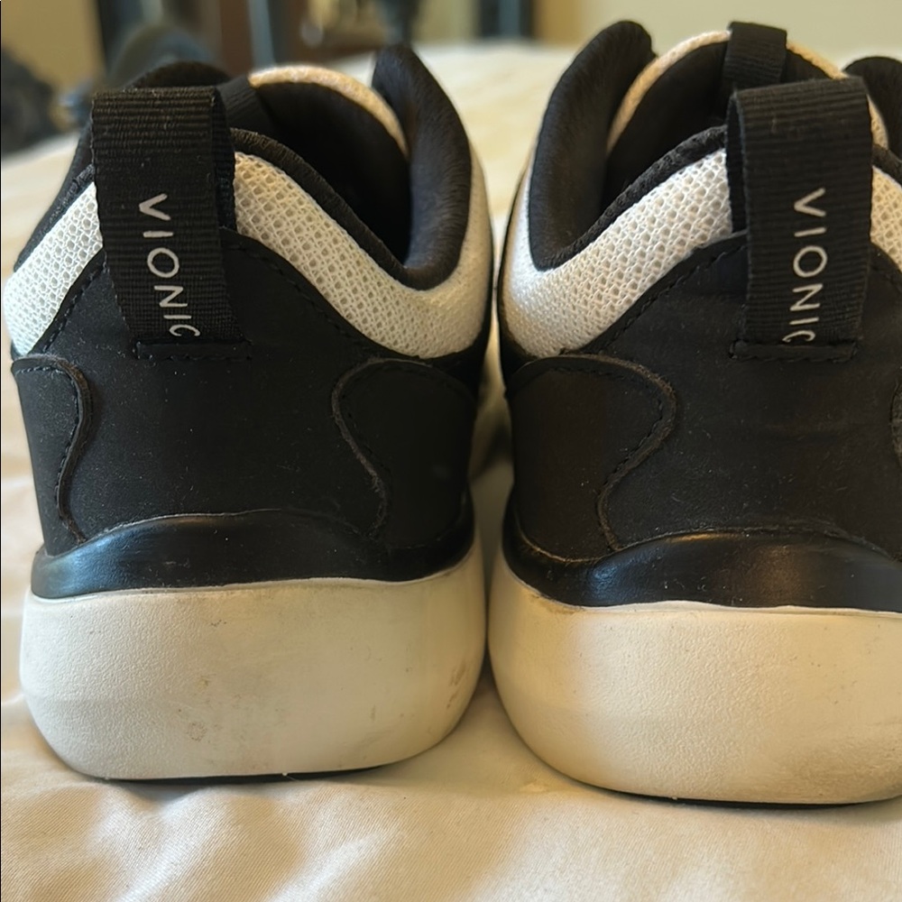 Vionic Women’s Black and White Athletic Shoes - Picture 7 of 8